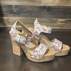 Report Ariana Chunky Women's Floral Summer Sandal Buckle 70s Size 8.5